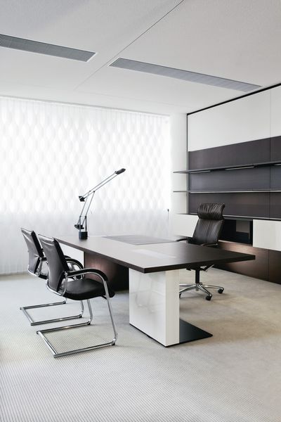 Lamelgardiner, SG 2810, Multi Visio, Room shot "Bene Office and Showroom", Vienna, Austria, Vertical Waves