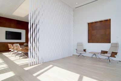 Lamelgardiner, SG 2910, Multi Visio, room shot ""Office Gehrke econ in the Torhaus", Hannover, Germany, Vertical Waves