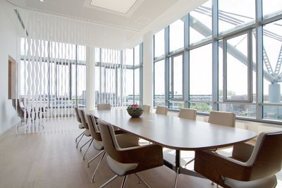 Lamelgardiner, SG 2900, Multi Visio, room shot ""Office Gehrke econ in the Torhaus", Hannover, Germany, Vertical Waves
