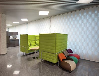 Lamelgardiner, SG 2810, Multi Visio, Raiffeisen, Schötz, Switzerland, Vertical Waves