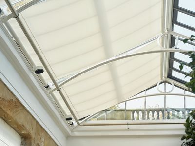 Solbeskyttelse til ovenlys, SG 8600, Versascreen 1-10%, The Camellia House, Wentworth, South Yorkshire, United Kingdom