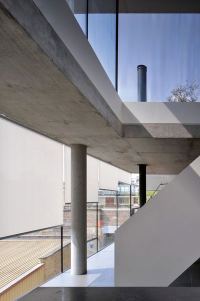 Rullegardiner, SG 4930, Multiscreen 1-10%, Room shot "Bateman's Row Penthouse Apartment", London, United Kingdom