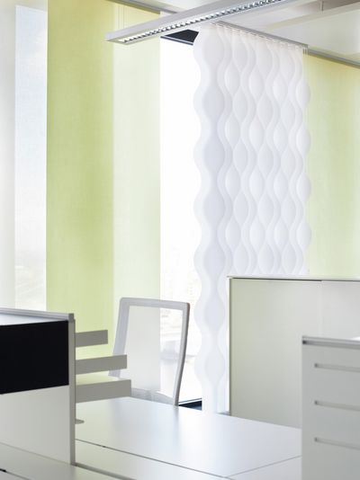 Lamelgardiner, SG 2910, Multi Visio, Room shot "Kranhaus", Cologne, Germany, Vertical Waves