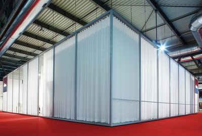 Gardinsystemer, Colorama 1, Room shot "Vitra Booth"